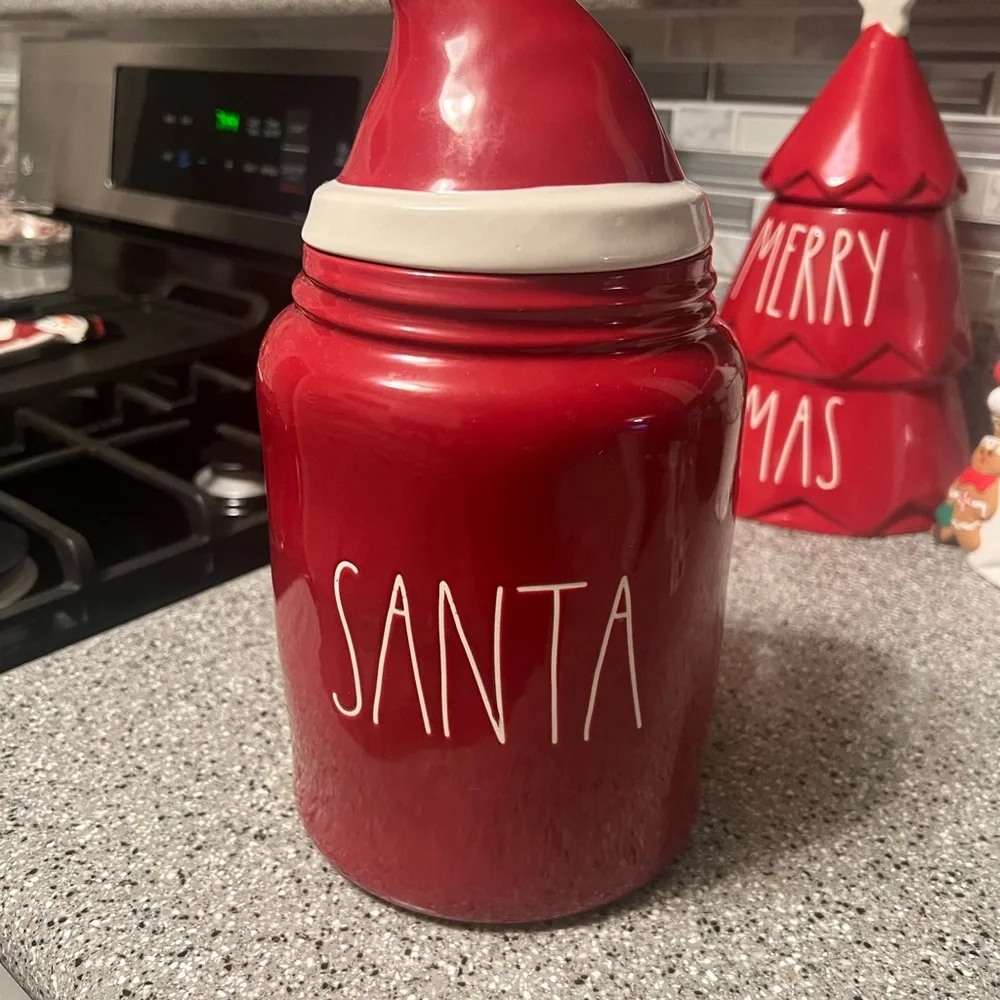 🎄☃️Rae Dunn chritmas canister