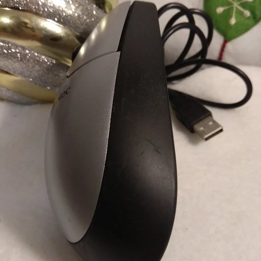 Labtec computer mouse