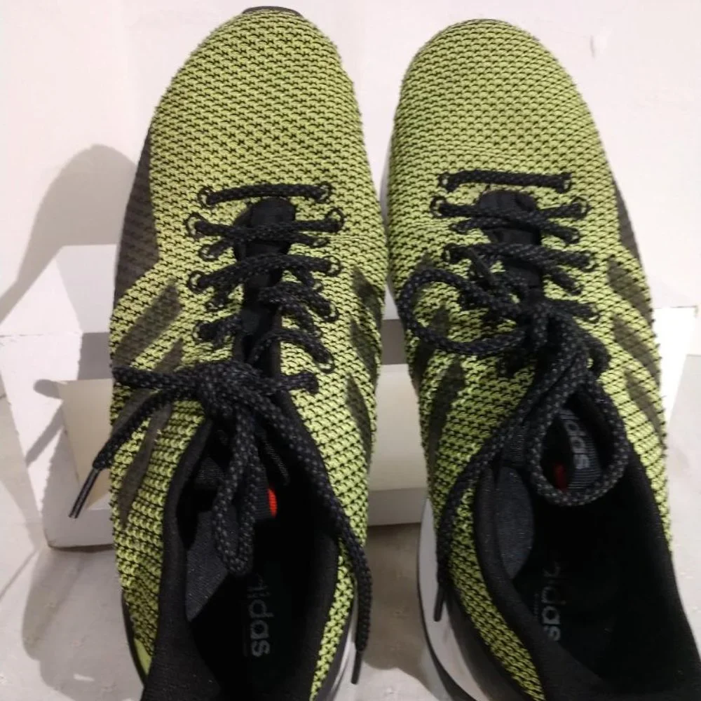 adidas traxion questar