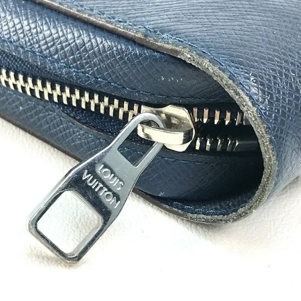 Louis Vuitton me louis
