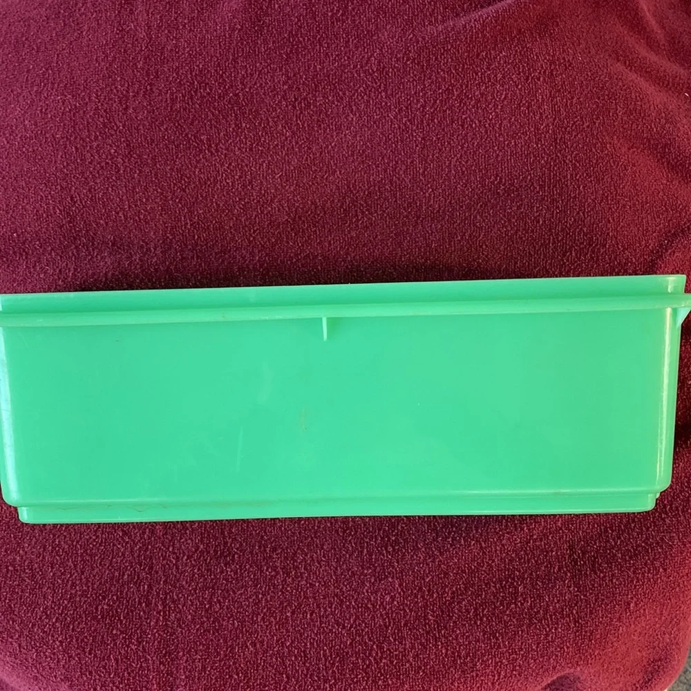 Tupperware celery bread