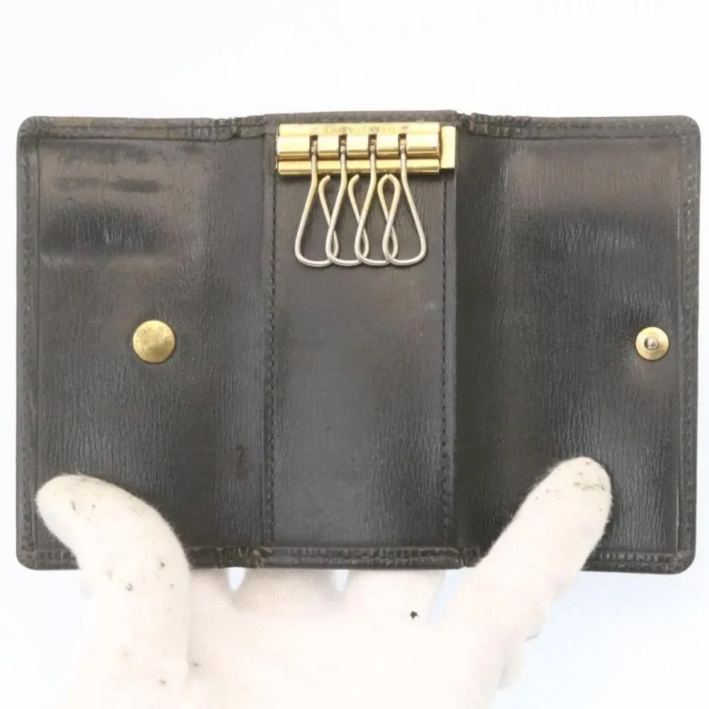 Louis Vuitton please check