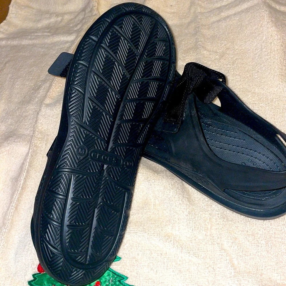 CROCS great size