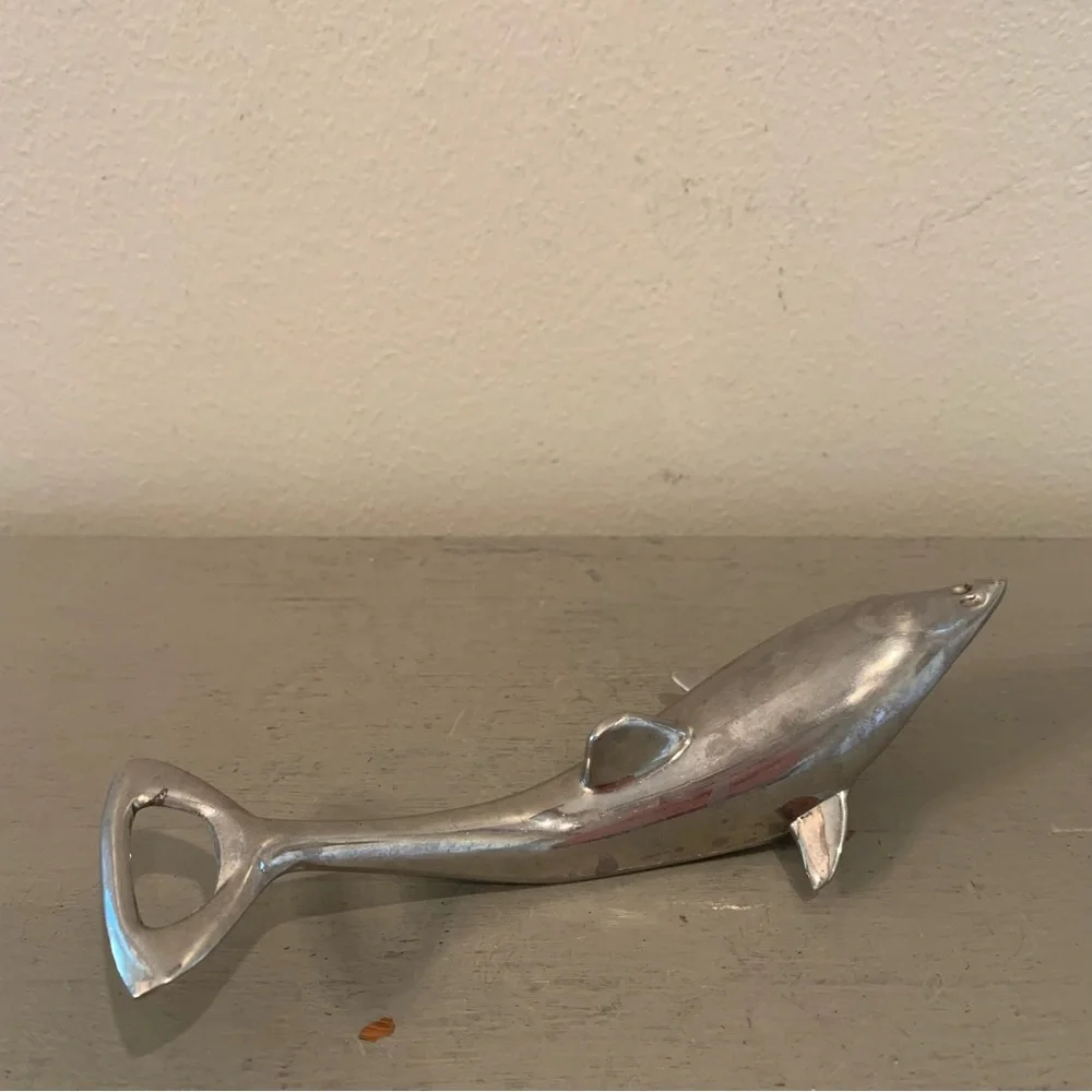 N/A unique metal
