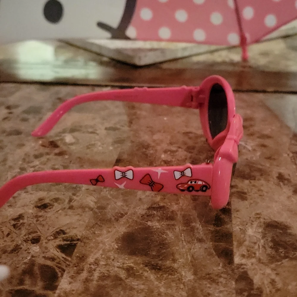 Hello Kitty brandsanrio colorpink