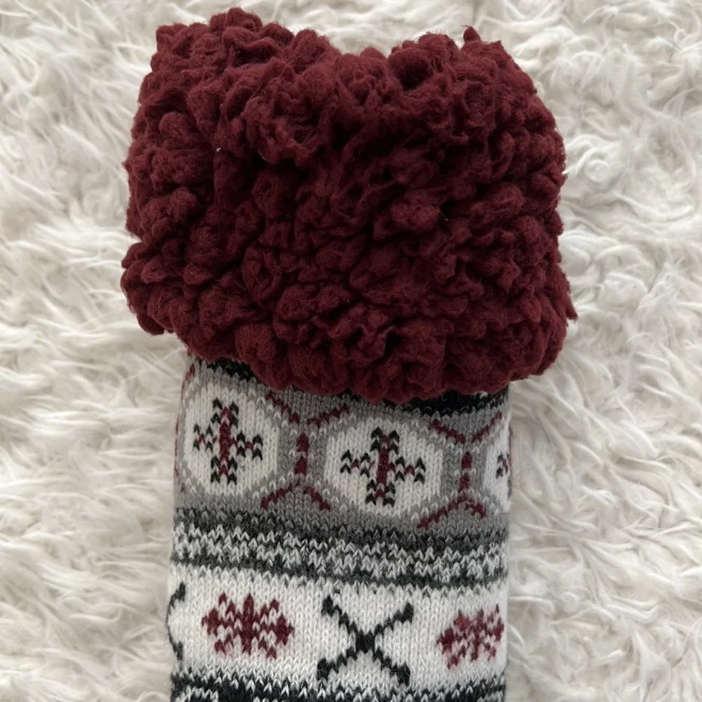 Muk Luks fuzzy white
