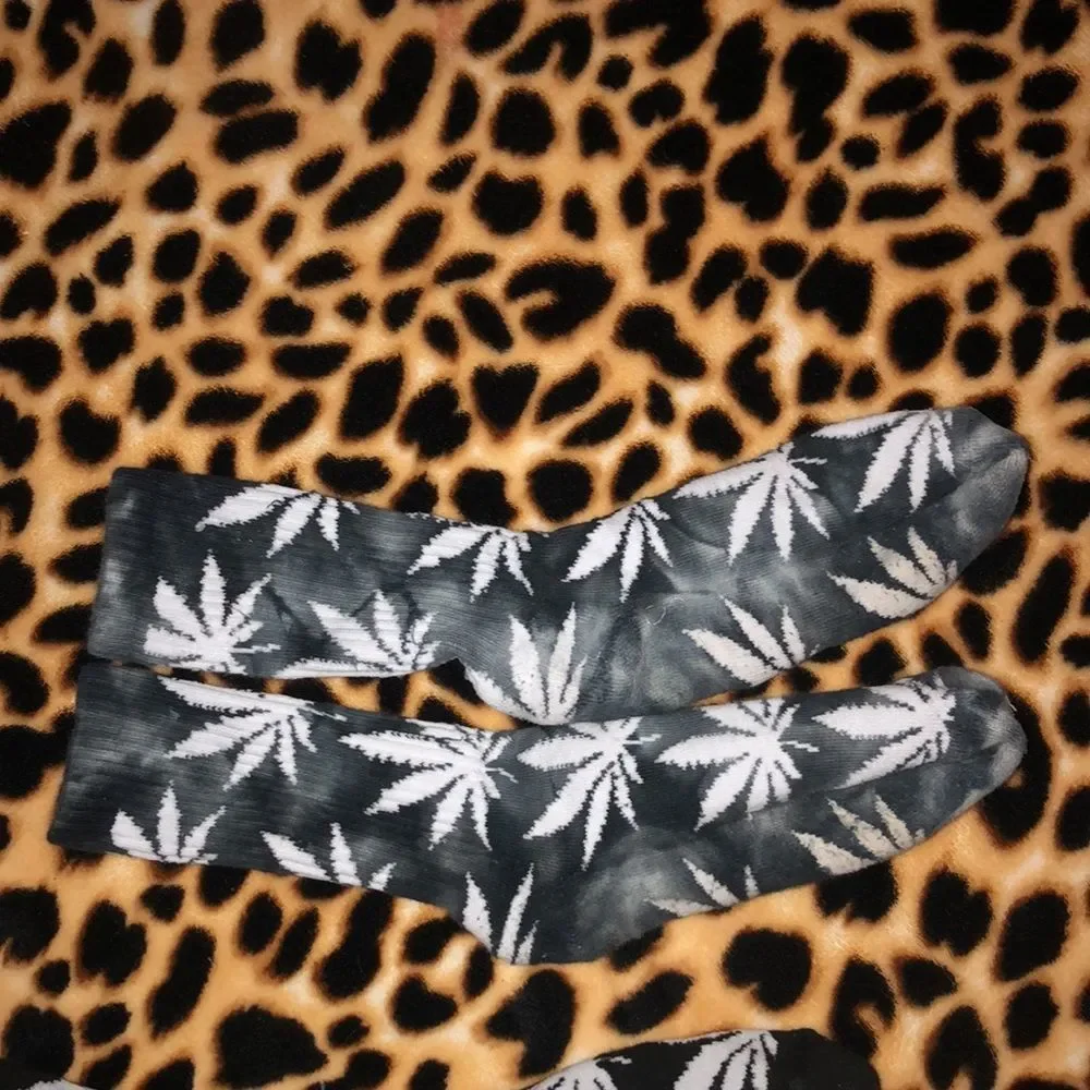 N/A pairs socks…