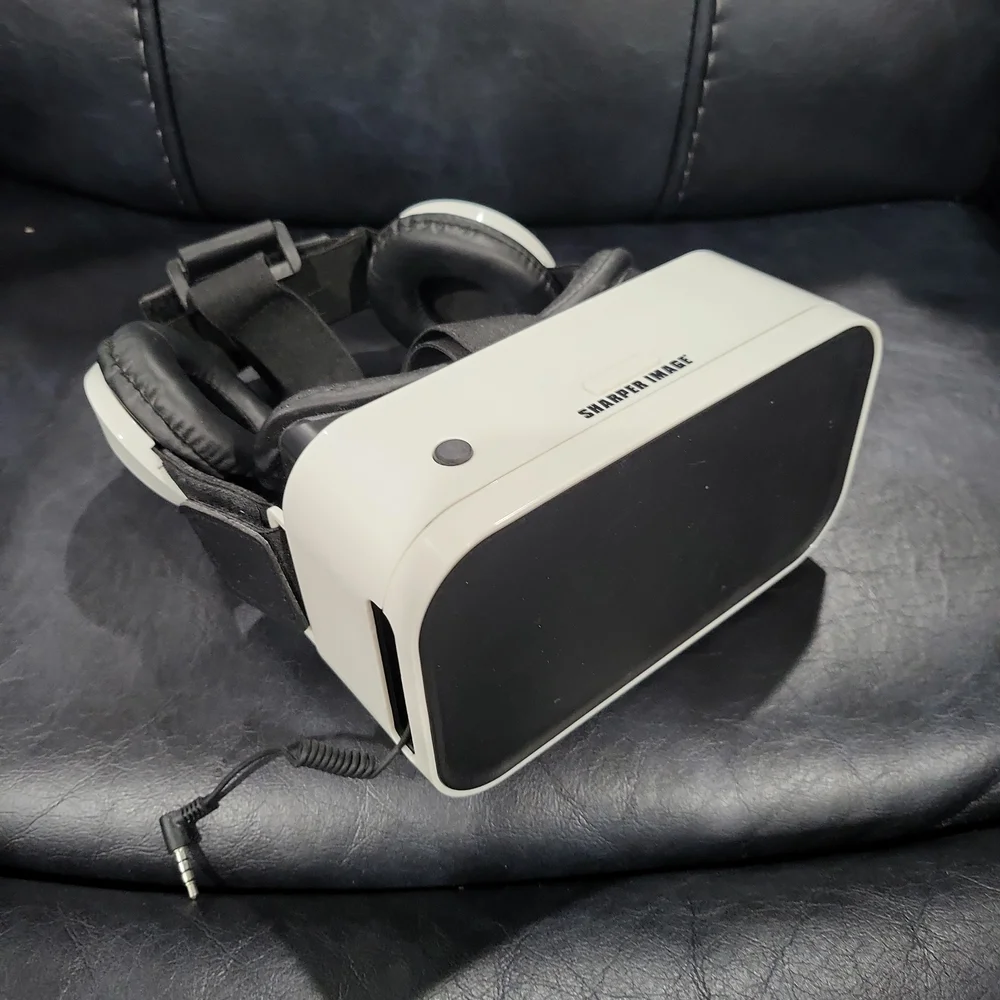 Sharper Image Smart phone / I-phone VR Headset