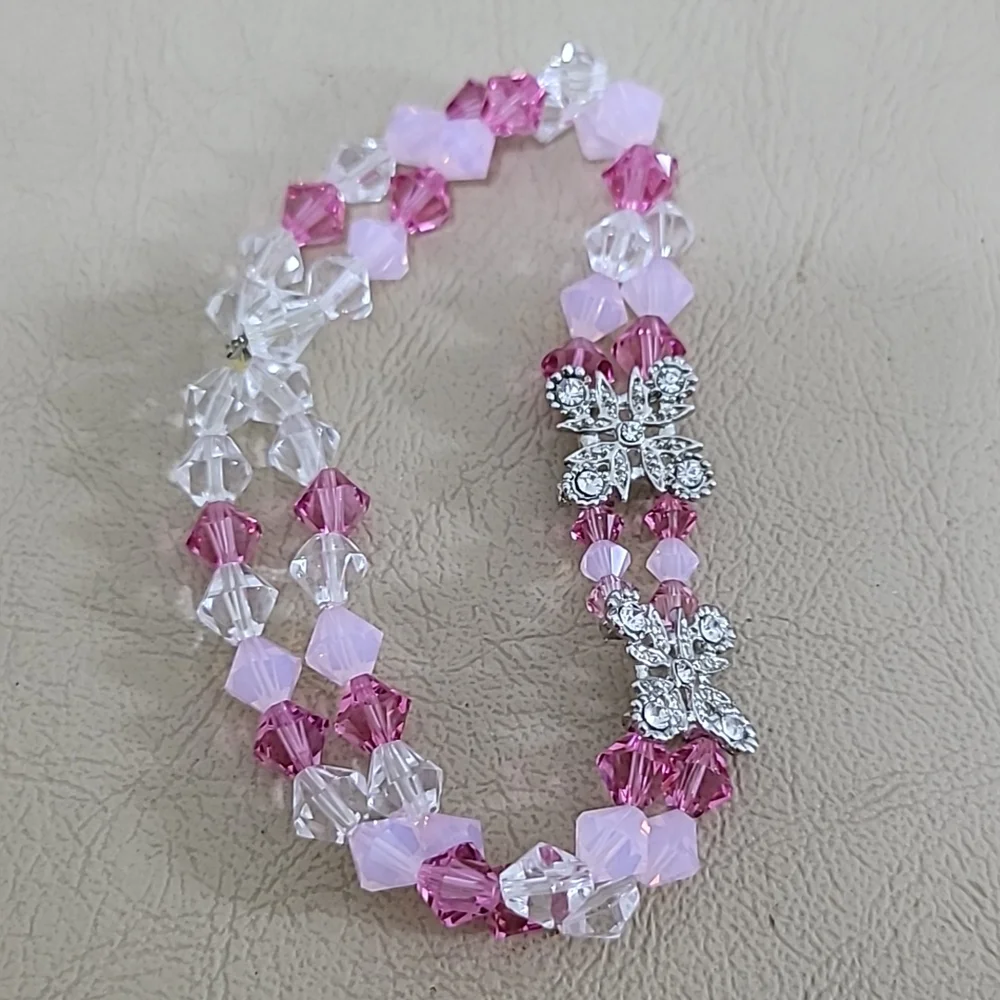 Unbranded plastic bead