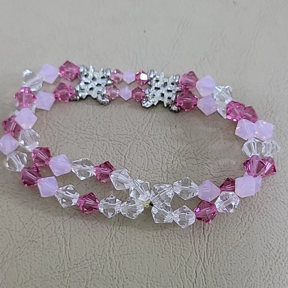 Unbranded plastic bead