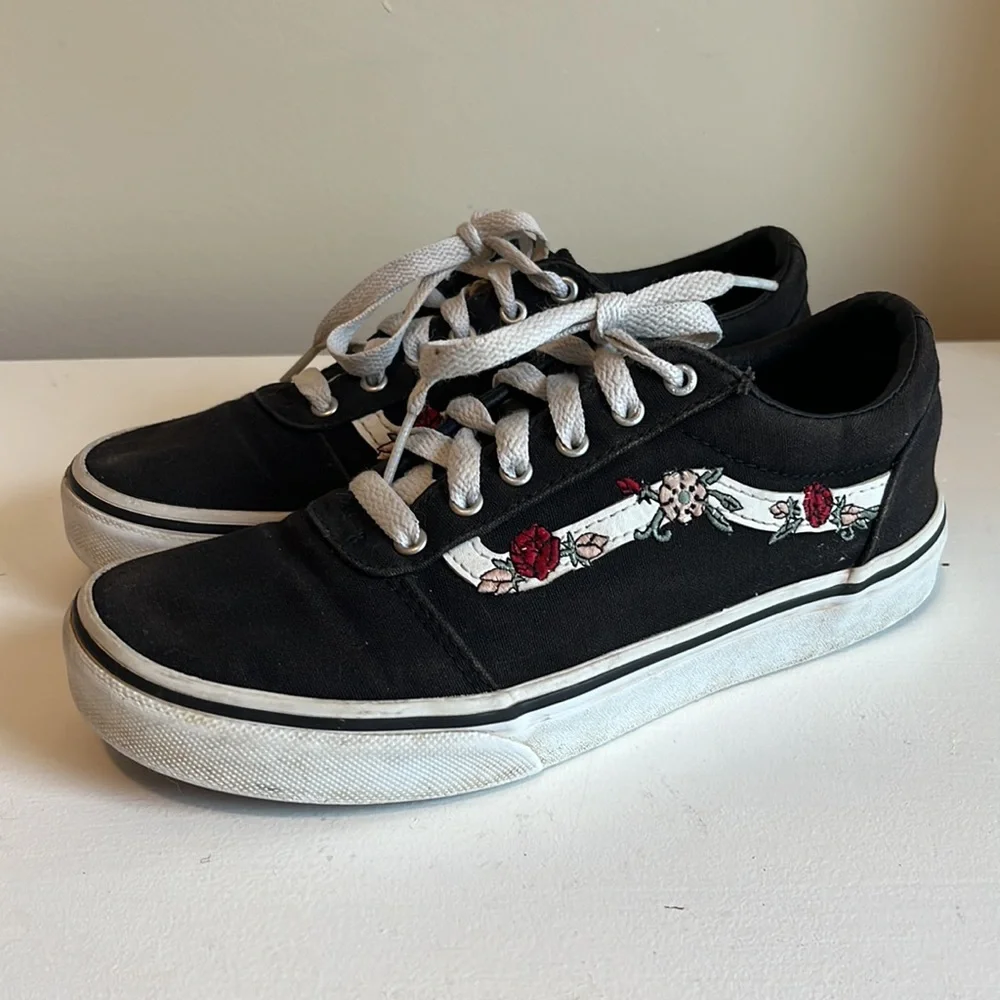 Vans Kid’s Old Skool Missy Rose Black Red Shoes Size 3