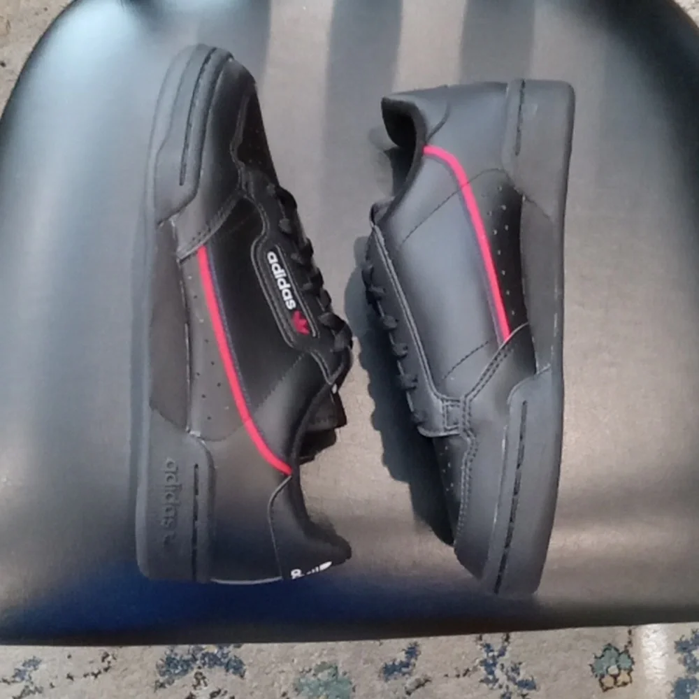 adidas child sneakers-NEW