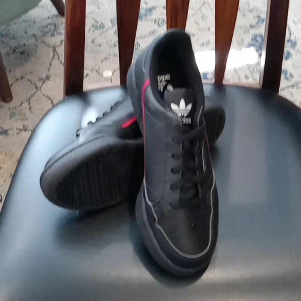 adidas child sneakers-NEW