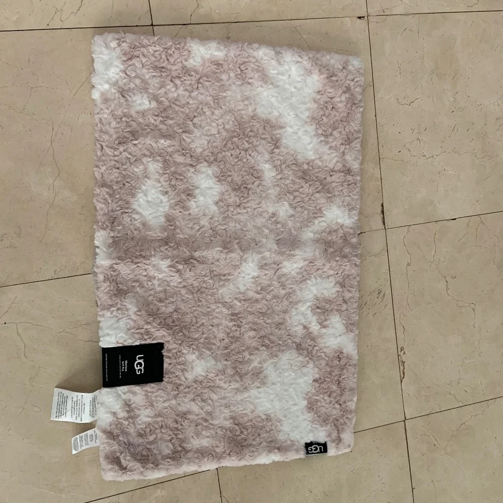New UGG Marissa bath rug