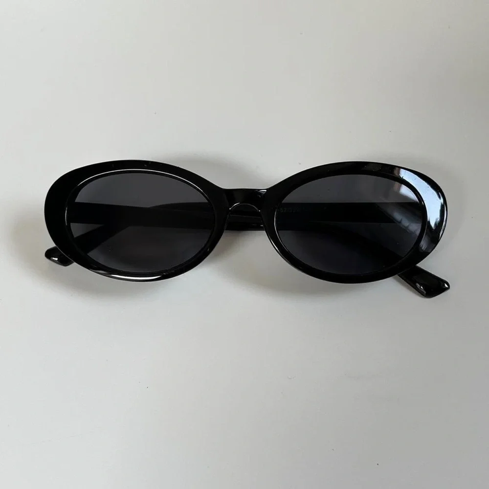 N/A black frame