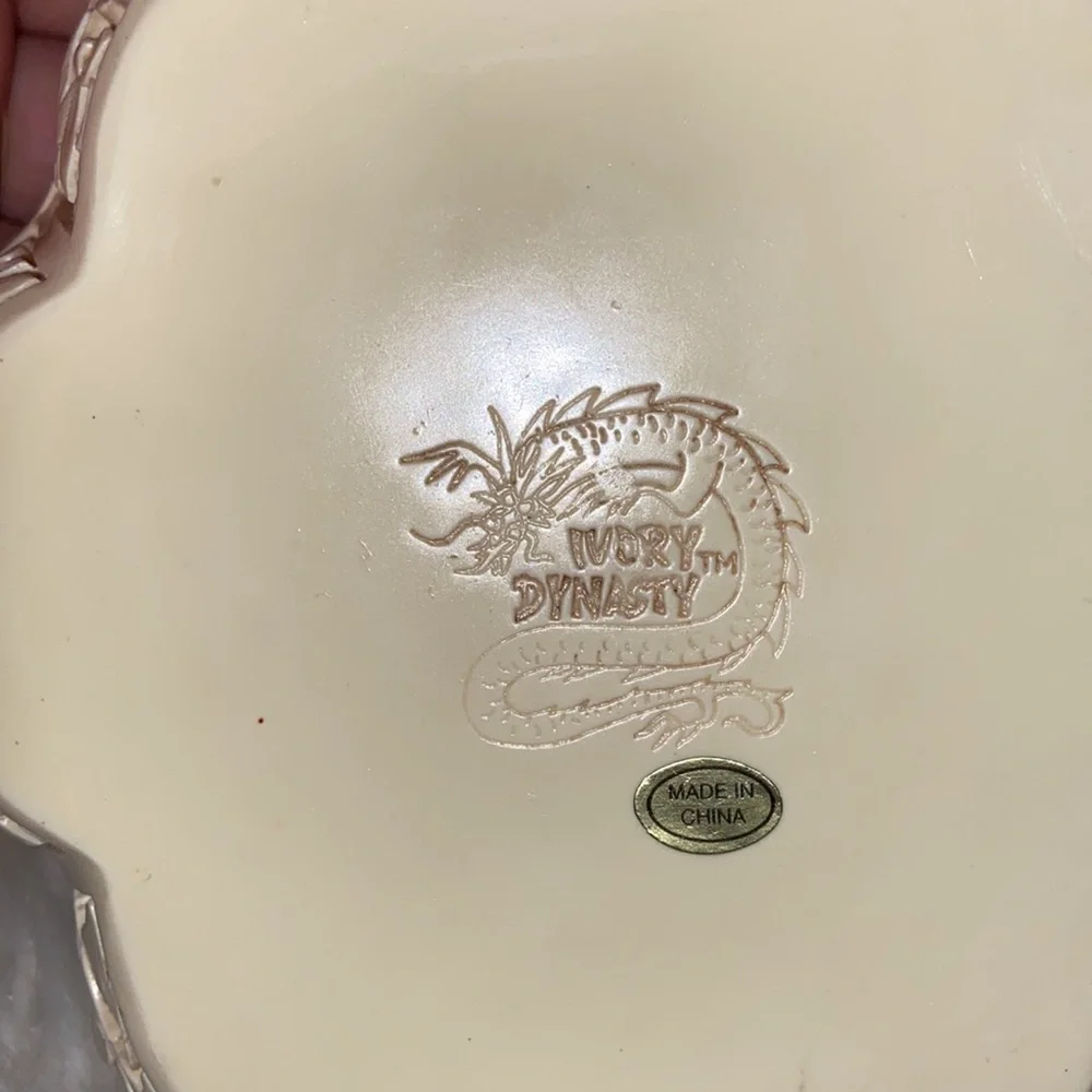 Ivoty Dynasty vintage opened
