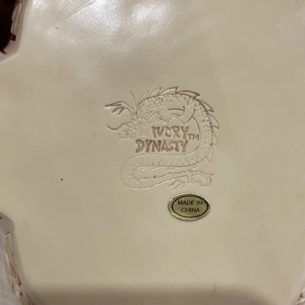 Ivoty Dynasty vintage opened