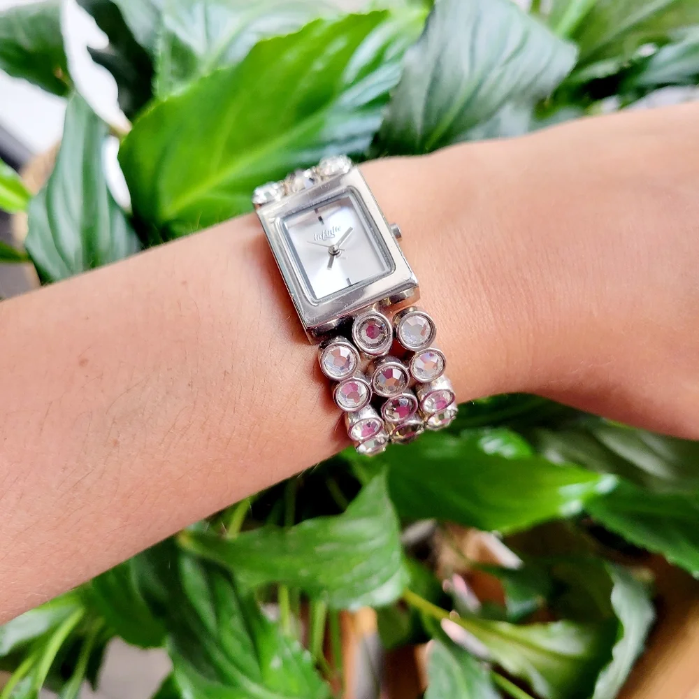Infinite *offers welcome