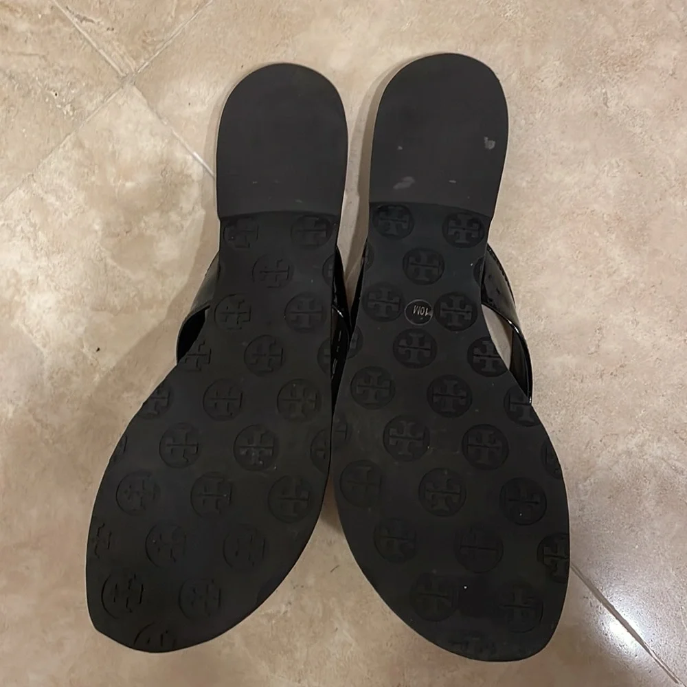 Tory Burch Thora Patent Leather Thong Sandal Black Sz 10