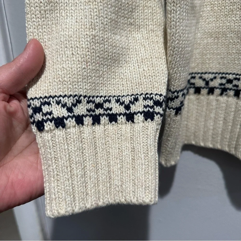 N/A knitted navy size