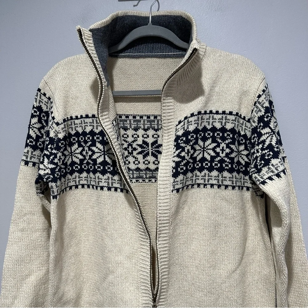 N/A knitted cream