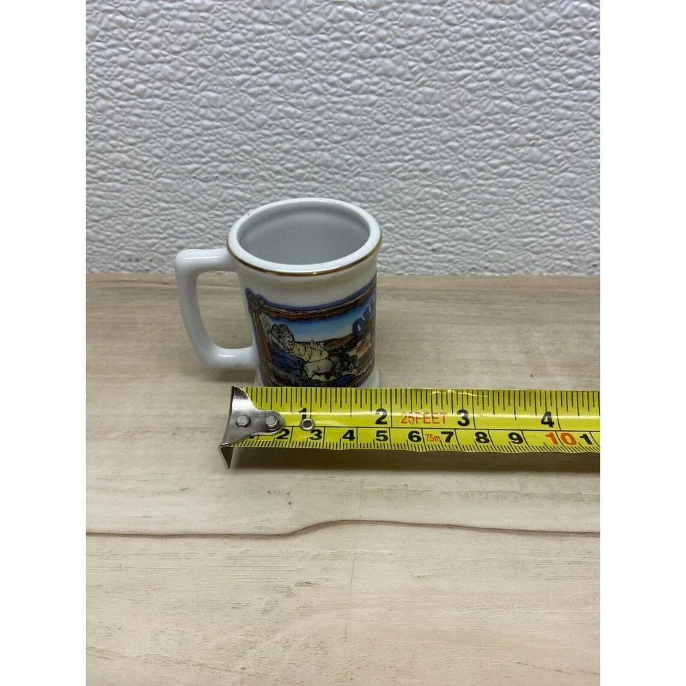 Unbranded box ceramic vintage