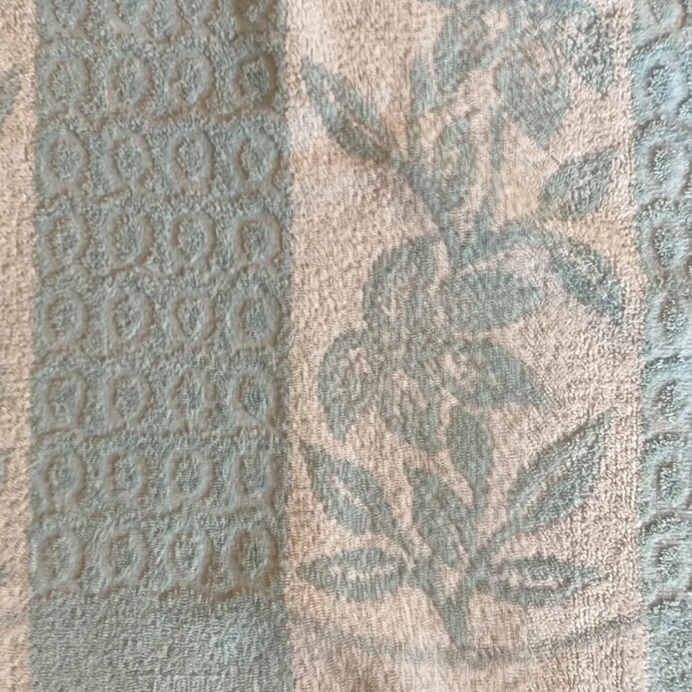 Vintage textured floral