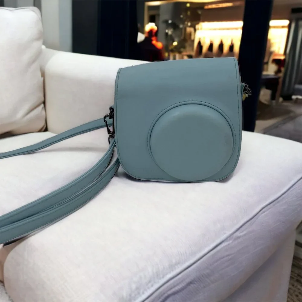 Shutter light blue