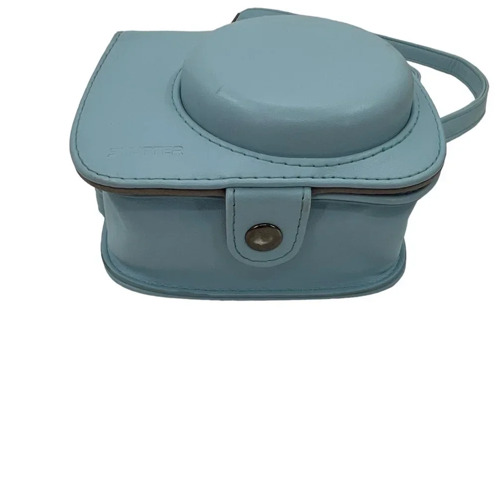 Shutter light blue
