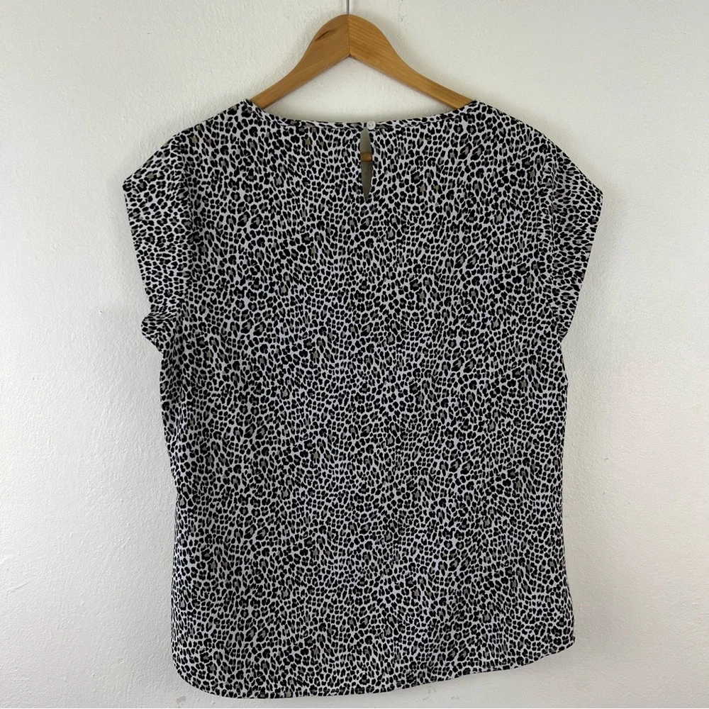 Chicos lightweight wear flaws