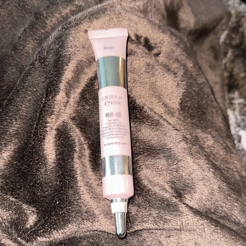 NWOT IT COSMETICS BEYE BYE UNDER EYE Shade Deep New/Missing Box.