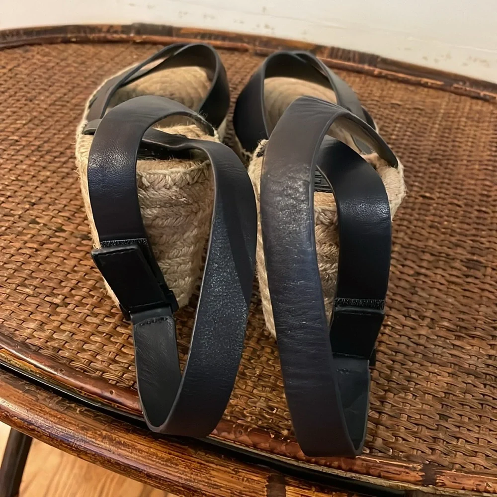 New w/o Box Tory Burch Bima Navy Espadrille Wedge, Size 10.5