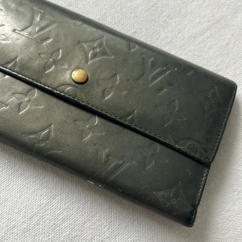 Louis Vuitton wallet out