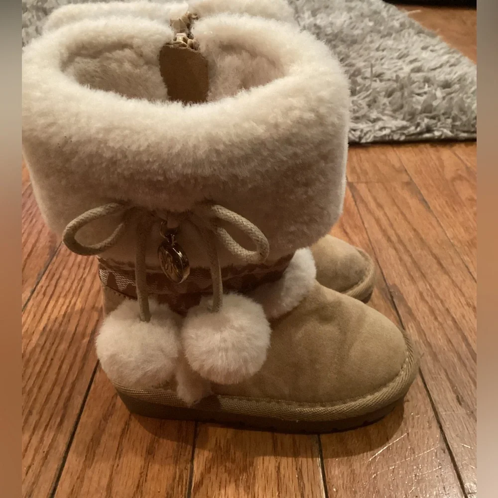 Michael Kors cute mk
