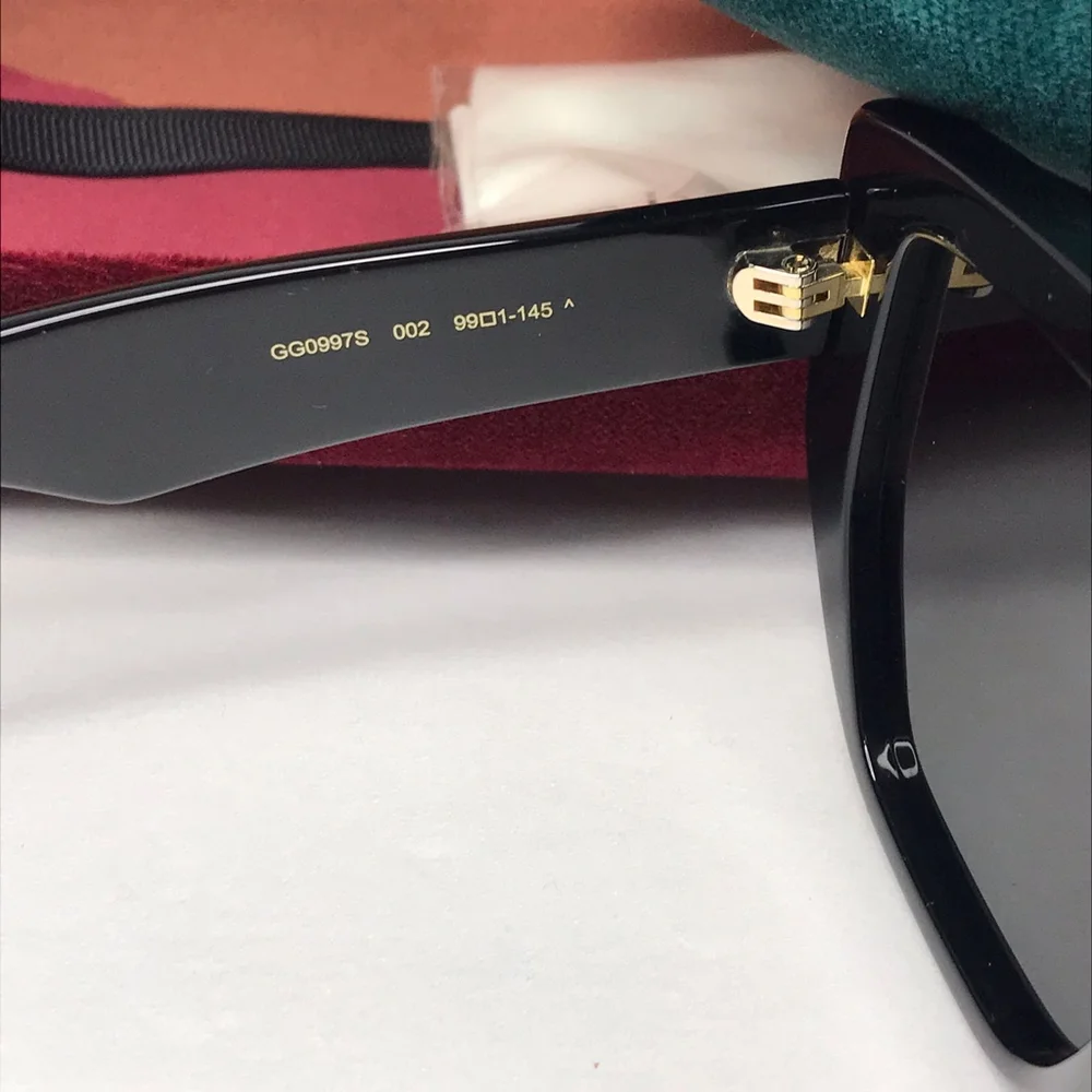 💯original  Gucci Grey Shield  Sunglasses GG0997S 00