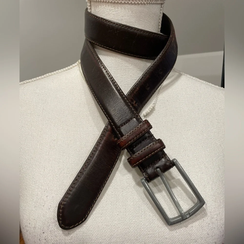 VINTAGE BROWN LEATHER BELT