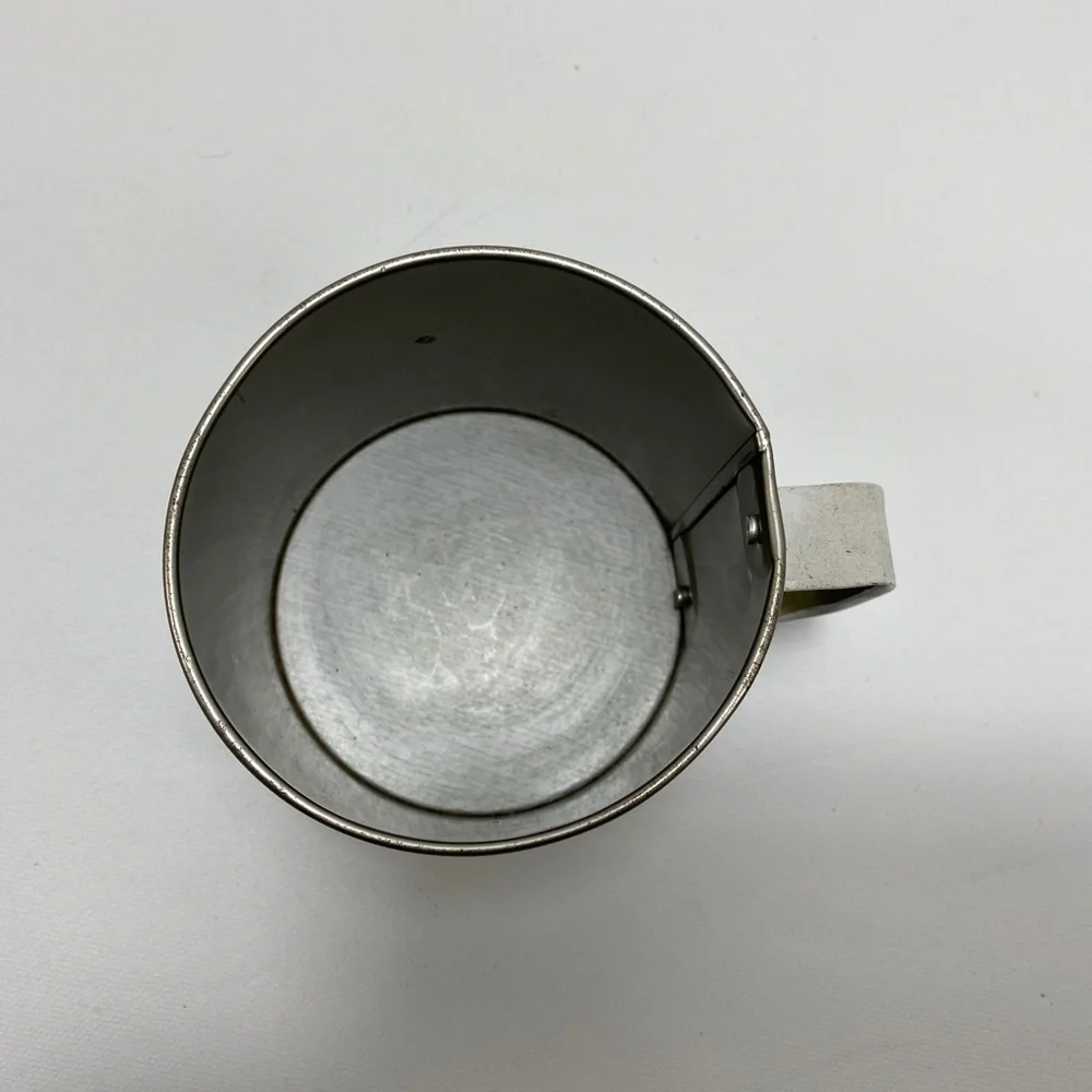 unbranded vintage crater