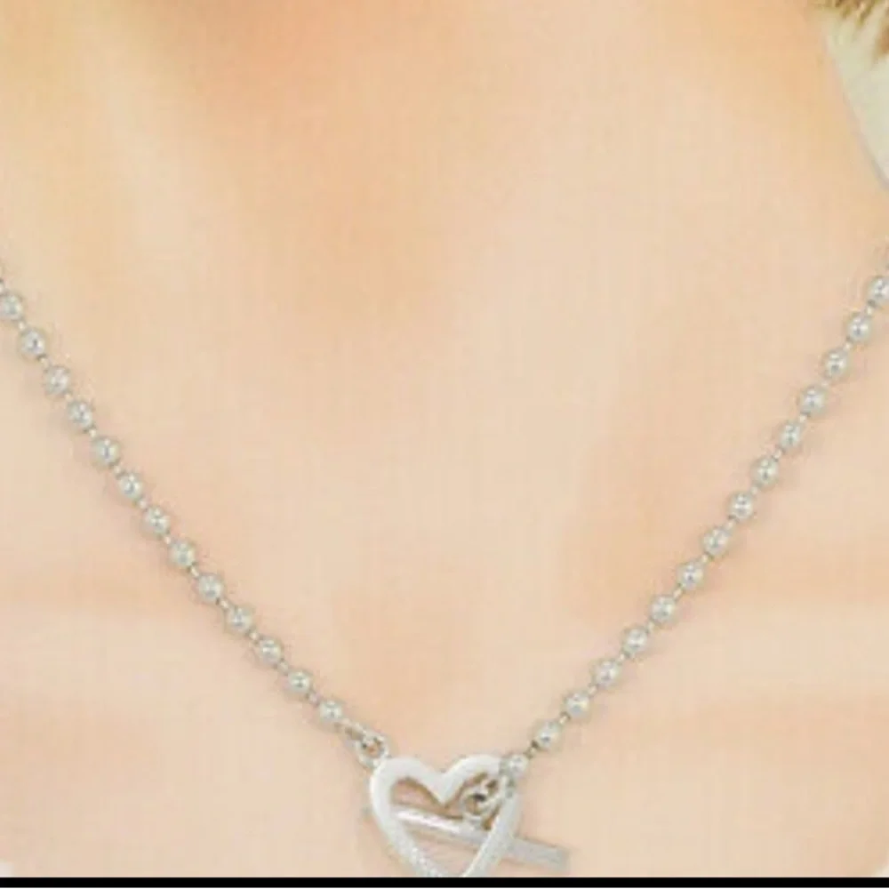 Gucci this necklace