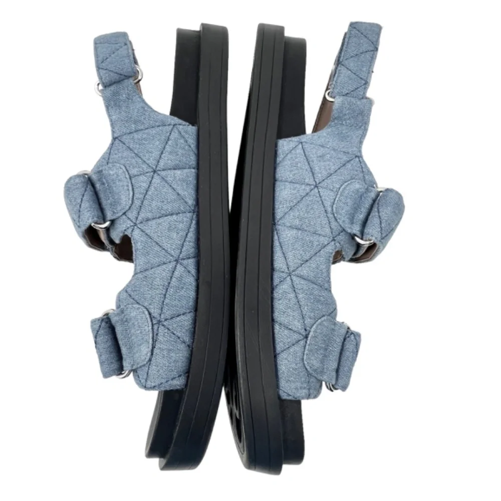 AEROSOLES brand style