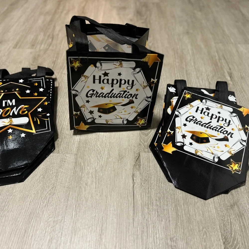 ***2/$15*** 10pack graduation plastic gift bags