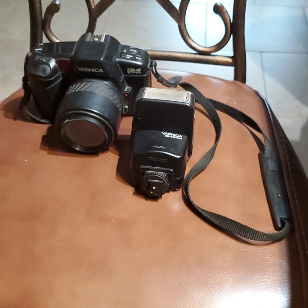 Yashica 230-AF 35mm Film Camera CS-240AF Flash Attachment Used Not Tested AS IS
