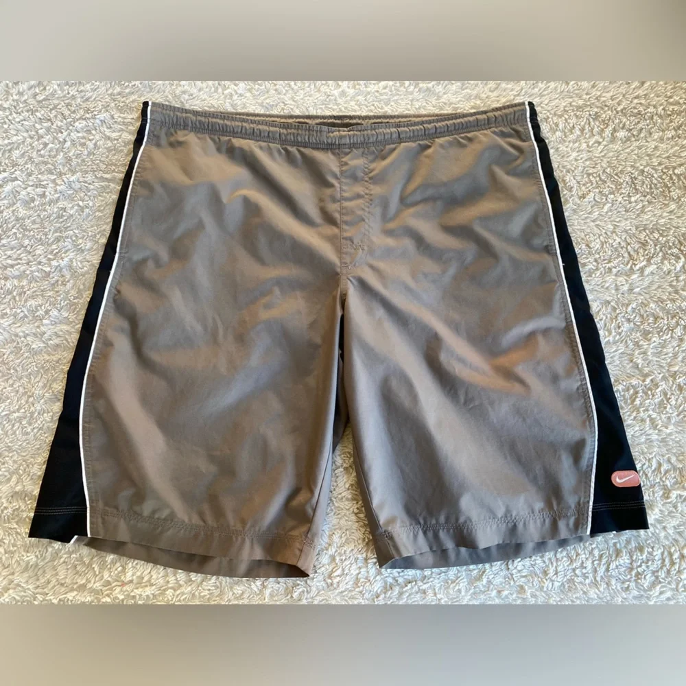Nike brown black