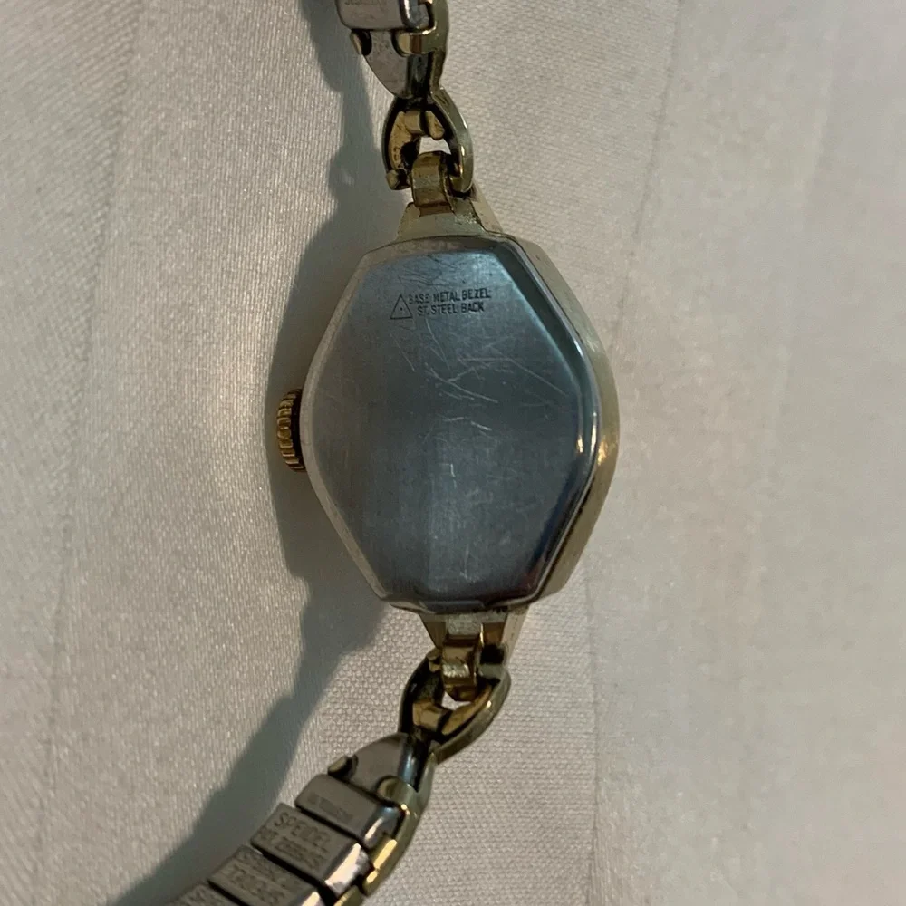 Vintage Women’s Benrus Wristwatch (Working)