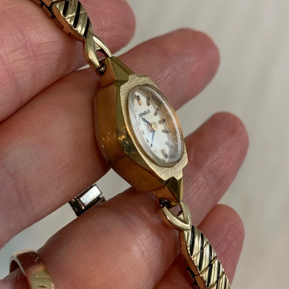 Benrus preowned vintage