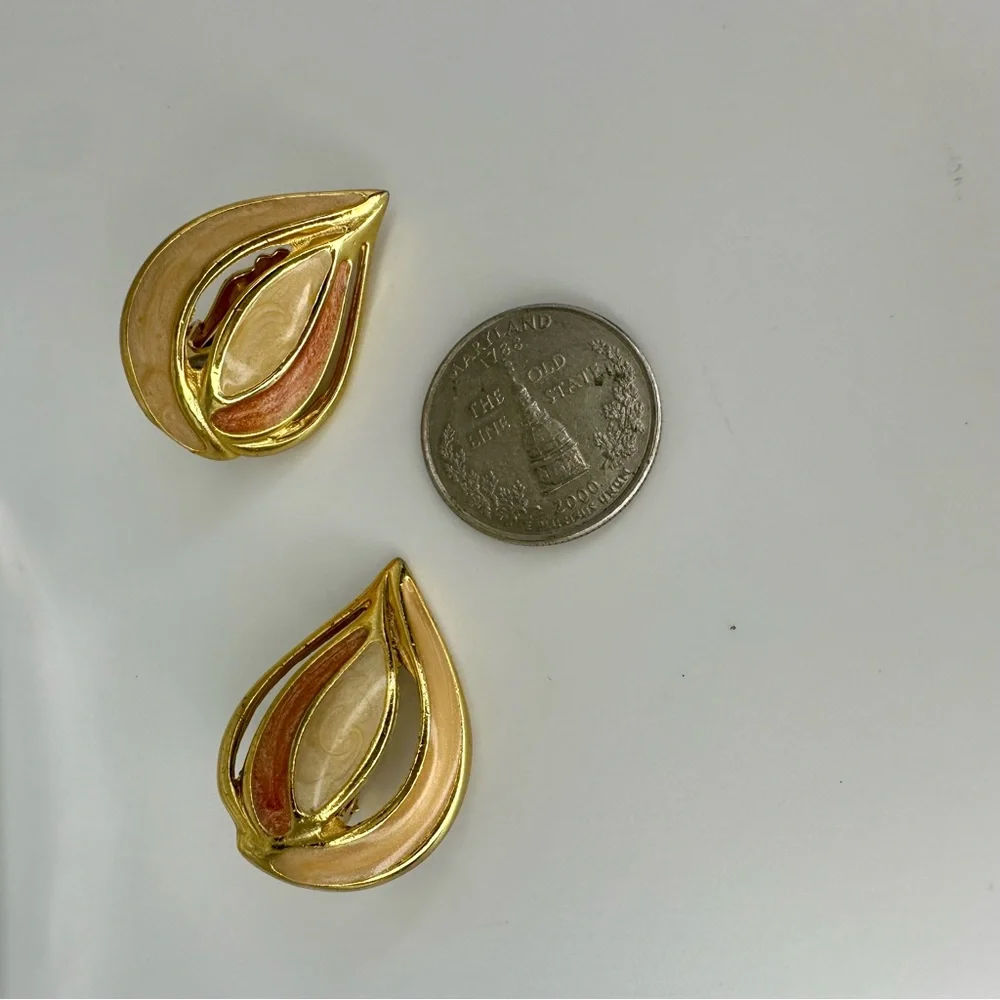 Vintage 3” Enamel Gold-Tone Pink Funky Oversized Leaf Clip Earrings