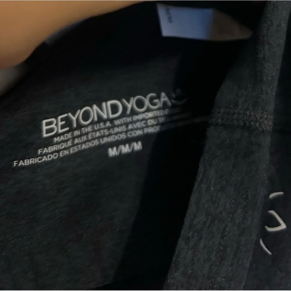 Beyond Yoga size medium