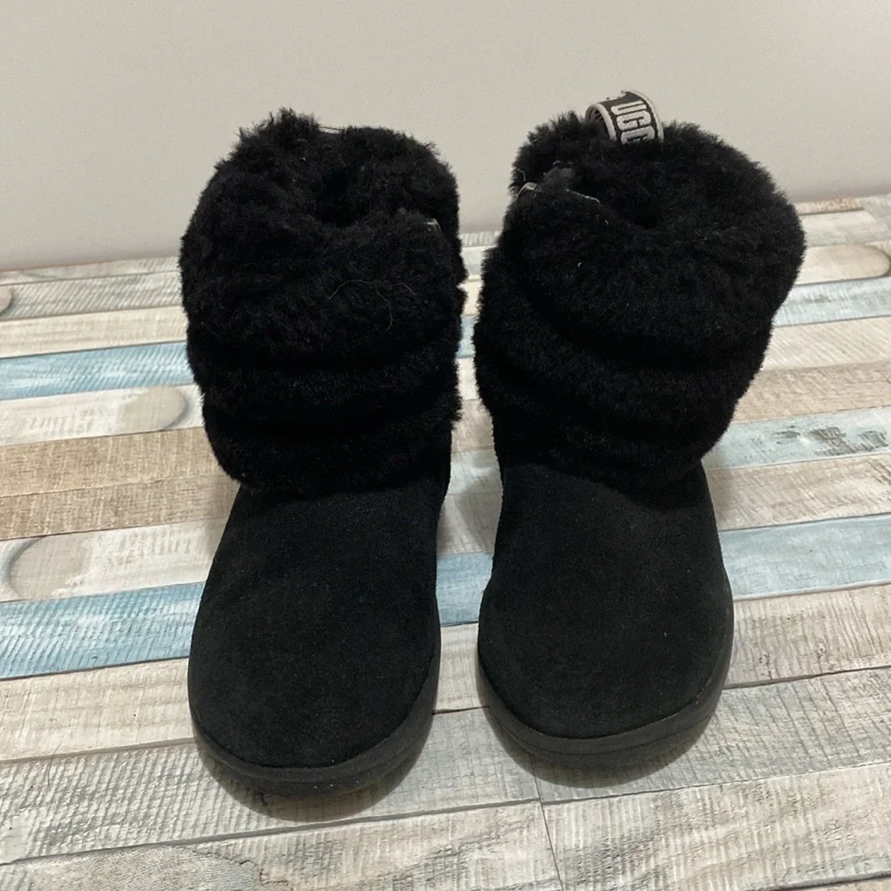 UGG toddler mini