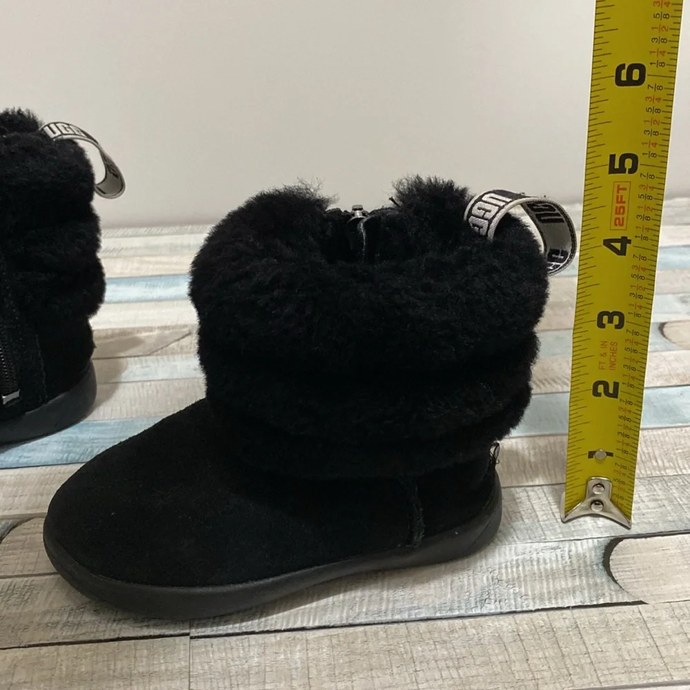 UGG toddler mini