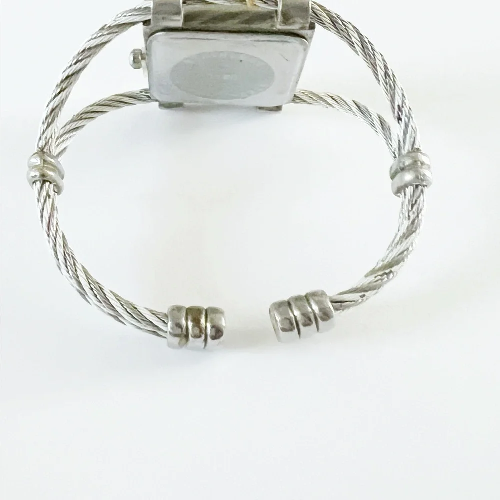 Quartz new watch