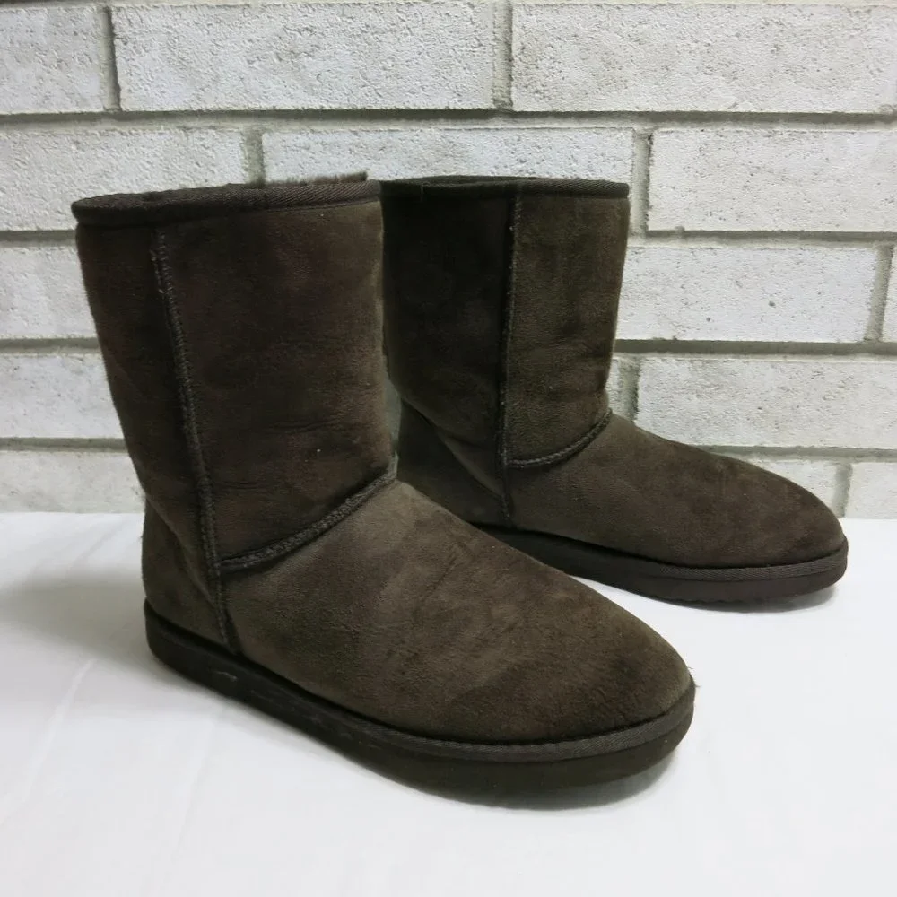 UGG australia 5825
